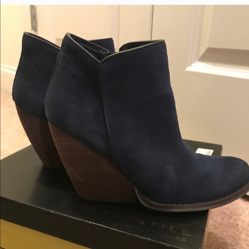 Very Volatile Blue Suede Booties / Size 8.5